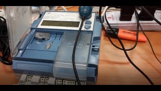 How to download billing data from revenue meter LandisGyr E650  connect with MAP110software [upl. by Belvia]