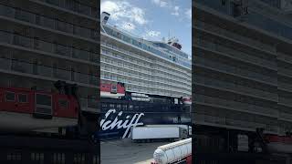 MEIN SCHIFF 7 Kiel Ostseekai Kreuzfahrtterminal [upl. by Enimzaj94]