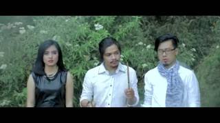 Killing Me Inside  Kau Dan Aku Berbeda Official Music Video [upl. by Radburn]