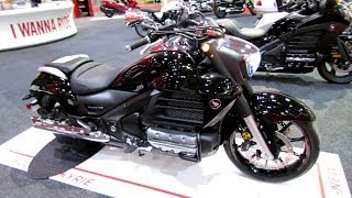 2014 Honda Valkyrie GL1800C Walkaround  2014 Toronto Motorcyle Show [upl. by Llednohs]