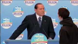 Berlusconi Faccia a Faccia con Giovane Contestatore [upl. by Coney]