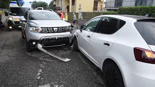 Vigevano schianto tra due auto in via Turati [upl. by Inad]