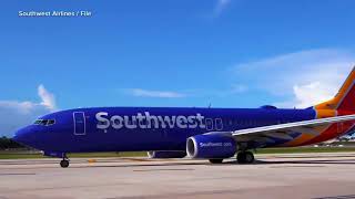 Southwest plane drops dangerously close to water [upl. by Brianna]