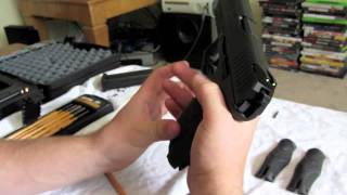 HOW TO Adjust the grip on HECKLER amp KOCH P30 9mm v3 handgun [upl. by Carry]