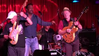 Average White Band AWB LIVE quotCut the Cakequot featuring Alan Gorrie  Sunset Blvd Hollywood Ca [upl. by Lezlie]