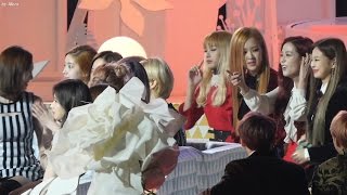 161119 블랙핑크 BLACKPINK트와이스 TWICE 나연 지수제니 인사 직캠 Fancam 2016 멜론 뮤직 어워드 by Mera [upl. by Dail]