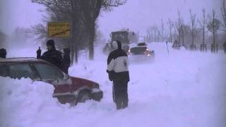 Schneesturm Rügen Mönchgut Heiligabend nichts geht mehr Strasse ist unpassierbar [upl. by Hanonew839]