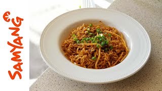 SRIRACHA SPICY RAMEN FROM SOUTH KOREA  Instant Noodle Recipe Time  EP 159 [upl. by Rebeh19]