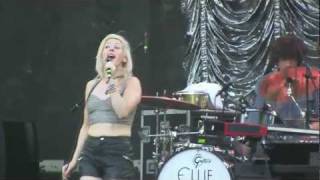 Ellie Goulding quotLightsquot Fan Jumps Onstage HD Live at Lollapalooza on 872011 [upl. by Lucais]