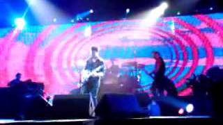 Stereophonics  Dakota  Live at the O2 arena London 10032010 [upl. by Cahra]