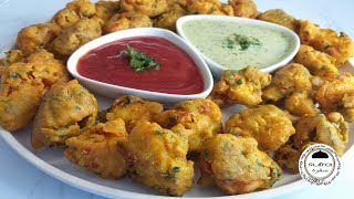 Crispy Chicken Pakora Street style pakoras Ramazan 2021 Chicken Recipe پکوره مرغSufraسفره [upl. by Meisel]