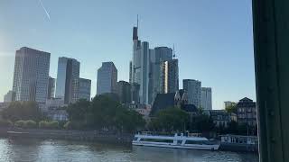 Frankfurtgermanyeisernerstegbridgeskylineskyscraperspaziergangrundgangsehenswürdigkeitkajak [upl. by Solrac]