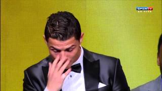 Cristiano Ronaldo ganha prêmio de melhor jogador do mundo Bola de Ouro FIFA 2014 [upl. by Enala]