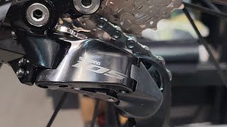 Regolazione Shimano 105 Di2 🇮🇹 Adjustment Shimano 105 Di2 🏴󠁧󠁢󠁥󠁮󠁧󠁿 shimano di2 [upl. by Aerbas]