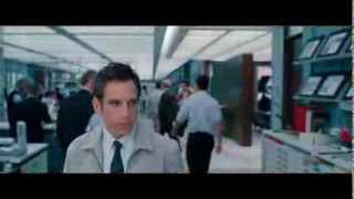 La Vida Secreta de Walter Mitty  Control al Mayor Tom  Clip [upl. by Rothenberg949]