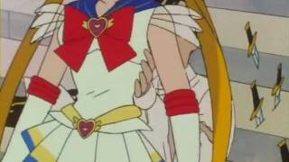 Sailor Moon quase se sacrifica para salvar a vida de Darien [upl. by Enaed]