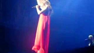 Céline Dion live in Kapstadt  quotMy Heart Will Go Onquot [upl. by Elahcar691]