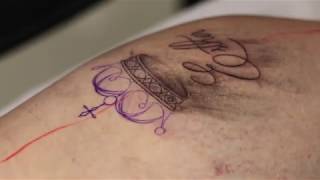 Fine Line Tattoo Coroa com nome Delicadeza de tracinho [upl. by Ligriv]