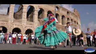 FLASH MOB DE MARINERA EN ROMA 2016  VIDEO OFICIAL COLISEO ROMANO [upl. by Ireg]