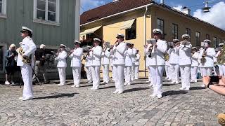 Marinens musikkår  Göta signalregementes marsch [upl. by Monahon568]