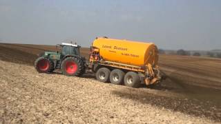 Landbouwhaspengouw Loonbedrijf Stassen drijfmest rijden Fendt 824 vario 824 favorit 924 vario [upl. by Velick303]