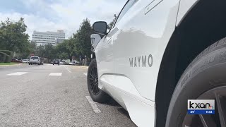 What does a driverless Waymo car ride look like [upl. by Ilatfen]