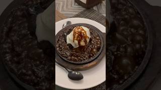 Sizzling walnut brownie with vanilla ice cream brownie foodasmr brownierecipe walnutbrownie fyp [upl. by Coriss]