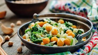 Recette  Salade de pois chiches et oignons aux 3 épices [upl. by Atinwahs]