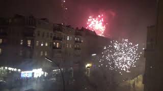 SilvesterFeuerwerk in Berlin Moabit  New Year Celebration 20182019 [upl. by Acinat]