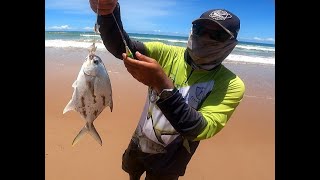 Pescaria em praia deserta linha verde [upl. by Eelinej]