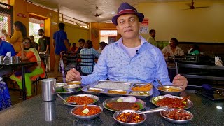 Lunch At Mangalore’s Most Popular SEAFOOD Restaurant MACHALI  Crab Ghee Roast Prawn Fry Fish Curry [upl. by Oicnedurp]