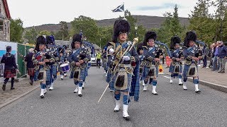 RAF Central Scotland Pipes amp Drums parade through village to 2018 Braemar Gathering Highland Games [upl. by Anaerdna]