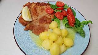 Schnitzel selber machen Schnitzel panieren und einfach braten [upl. by Norrehc]