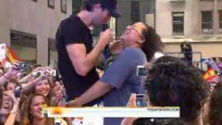 Enrique Iglesias Hero LIVE TODAY SHOW 201016th July 2010 [upl. by Shetrit]