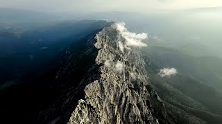 Piatra Craiului  Cu cortul pe cel mai spectaculos traseu marcat din ţară [upl. by Norrat]