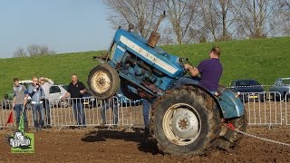 Beton trekker trek bij ploegfestival met spectaculaire beelden Trekkerweb stunt dangerous [upl. by Lebbie]