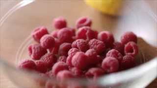 Recette Charlotte Carte dOr Caramel Fleur de Sel et Framboises [upl. by Peoples649]