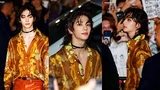 Stray Kids’ Hyunjin Doubles the Front Row Fun in 2 Layered Shirts for Versace’s Milan Fashion Week [upl. by Matland]