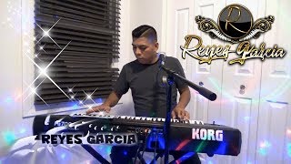 Tecladista de Chicago  Reyes Garcia  tocando cumbias guapachosas en teclado korg pa 700 [upl. by Aldercy743]