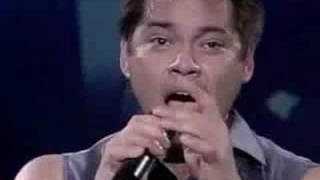 Kahit Isang Saglit  MARTIN NIEVERA Live Concert [upl. by Grobe]