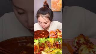 chinois qui mange nourriturechinoise tiktok mangeurchinois mangeur chinois [upl. by Sitnalta]