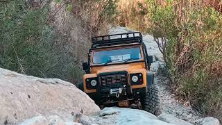 LAND ROVER DEFENDER 110 Camel trophy Prueba neumáticos BFGOODRICH Mud terrain KM3 [upl. by Ydahs]