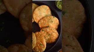 barsat ke Mausam mein banae matar kachori 🤤 tring shortsvideo trendingshorts [upl. by Currey]