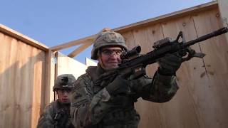 US Paratroopers conduct CQB training in SHOOT HOUSE [upl. by Kenwood]