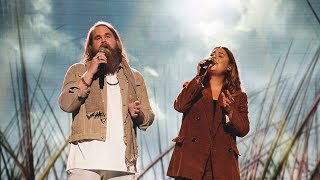 Chris Kläfford och Linnea Henriksson sjunger Strövtåg i hembygden i Idol 2017 [upl. by Llenreb]