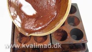 Chokolade fondant  Varme muffins med chokolade creme i midten [upl. by Adlare]