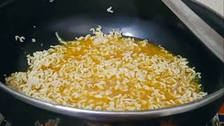 cheese मैगी रेसिपी आप भी ट्राई करें घर पर ज़रूर दोस्तों please support me 🙏🙏🧀 [upl. by Wilton318]