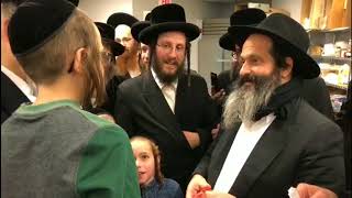 Rubashkin Distributes Candy At Skver Cheder To Hundreds Of Kids [upl. by Larimor]