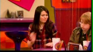 Nick Star Jennette McCurdy takes us on set of iCarly [upl. by Greene]