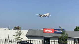 Lufthansa A350 landing at Toronto Pearson Airport [upl. by Dosi]